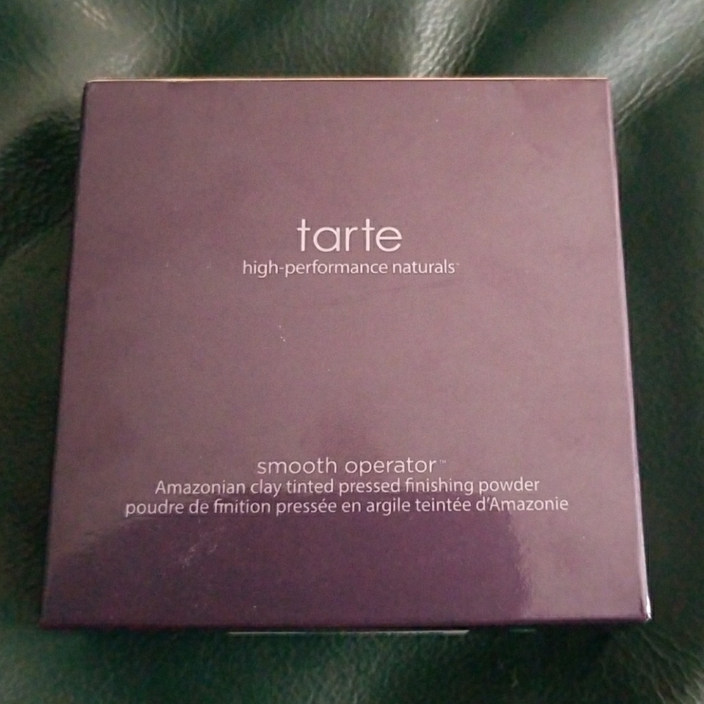 Tarted light pressed finishing powder