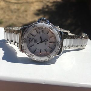 Women's Tag watch