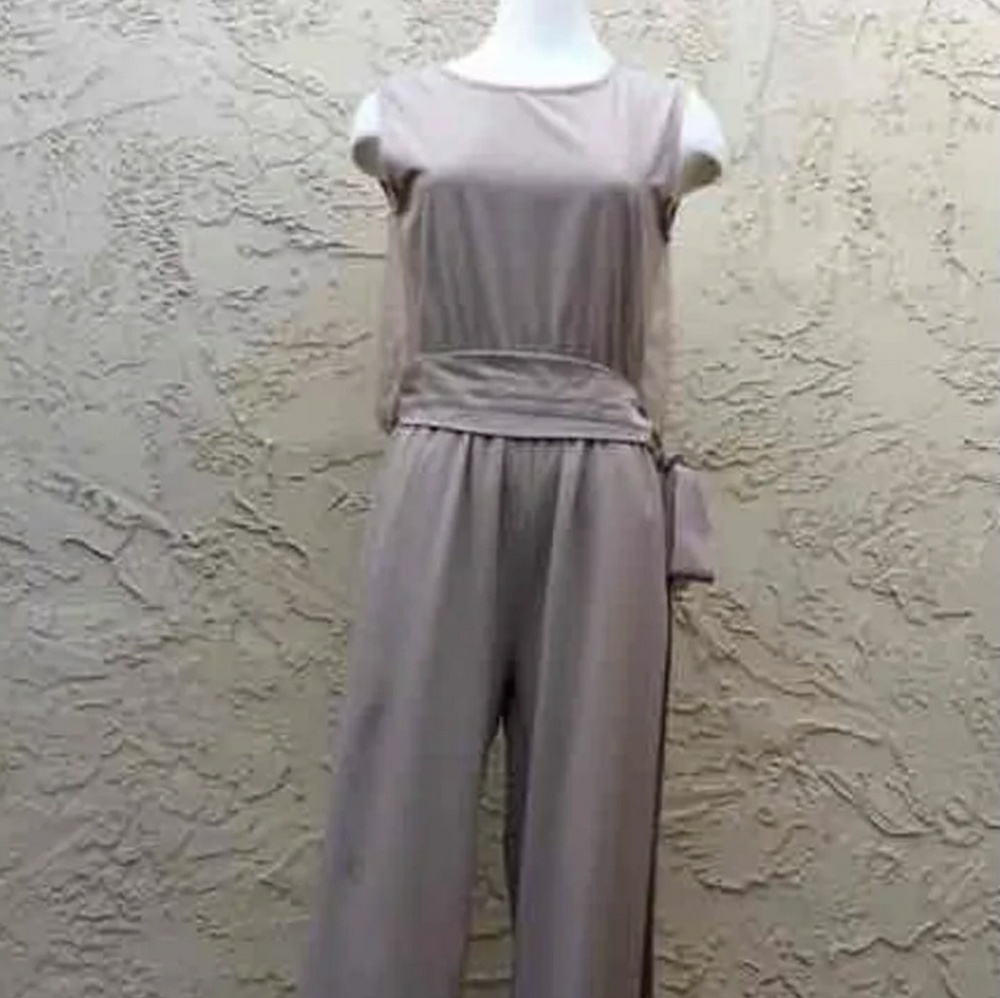 SOLD 💓💓💓Super CUTE jumpsuit by Anthropologie ❤❤ - Picture 2 of 5