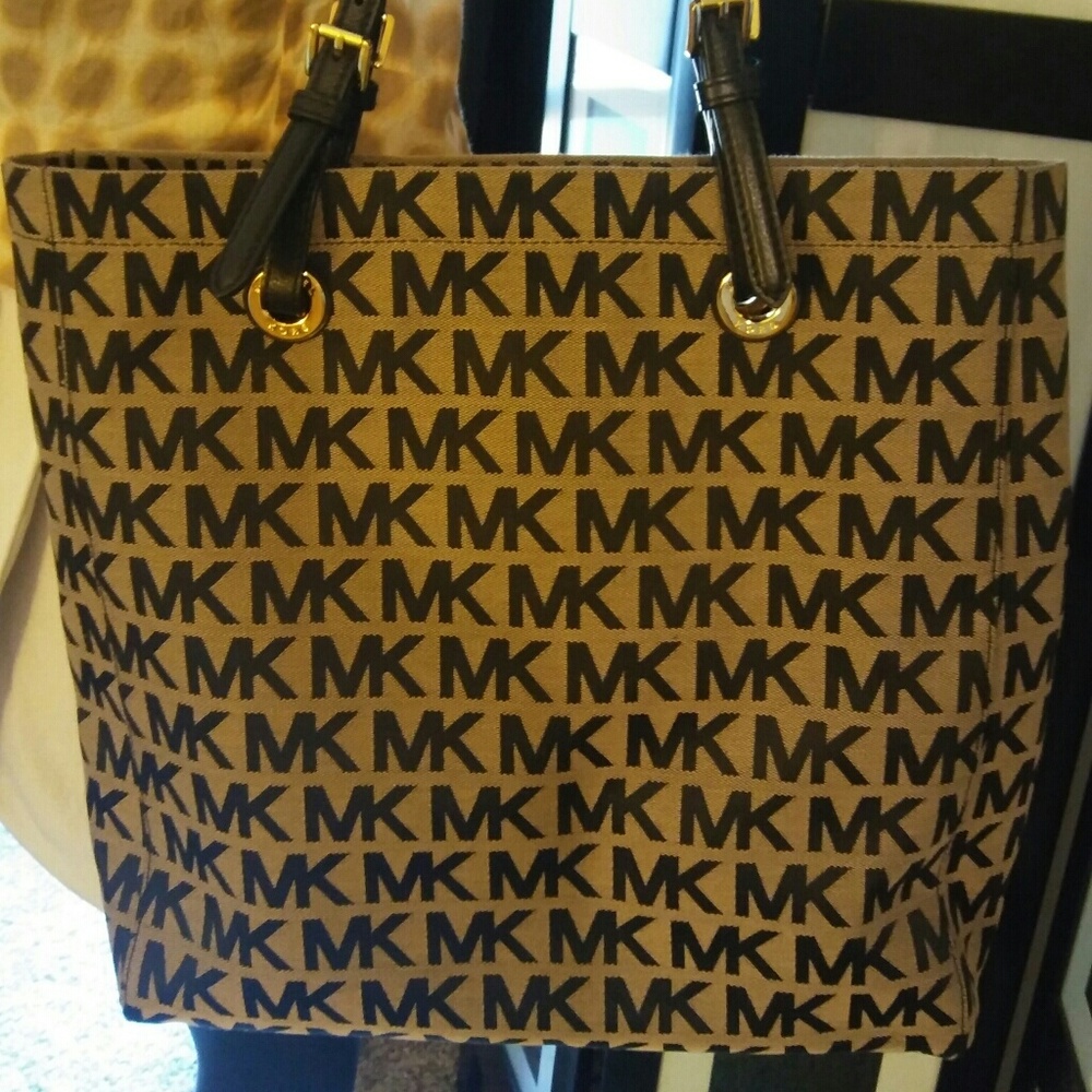 Michael kors large tote