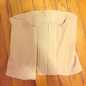 EXCELLENT Condition Belly Bandit