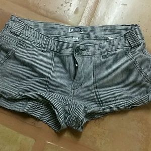 Roxy shorts