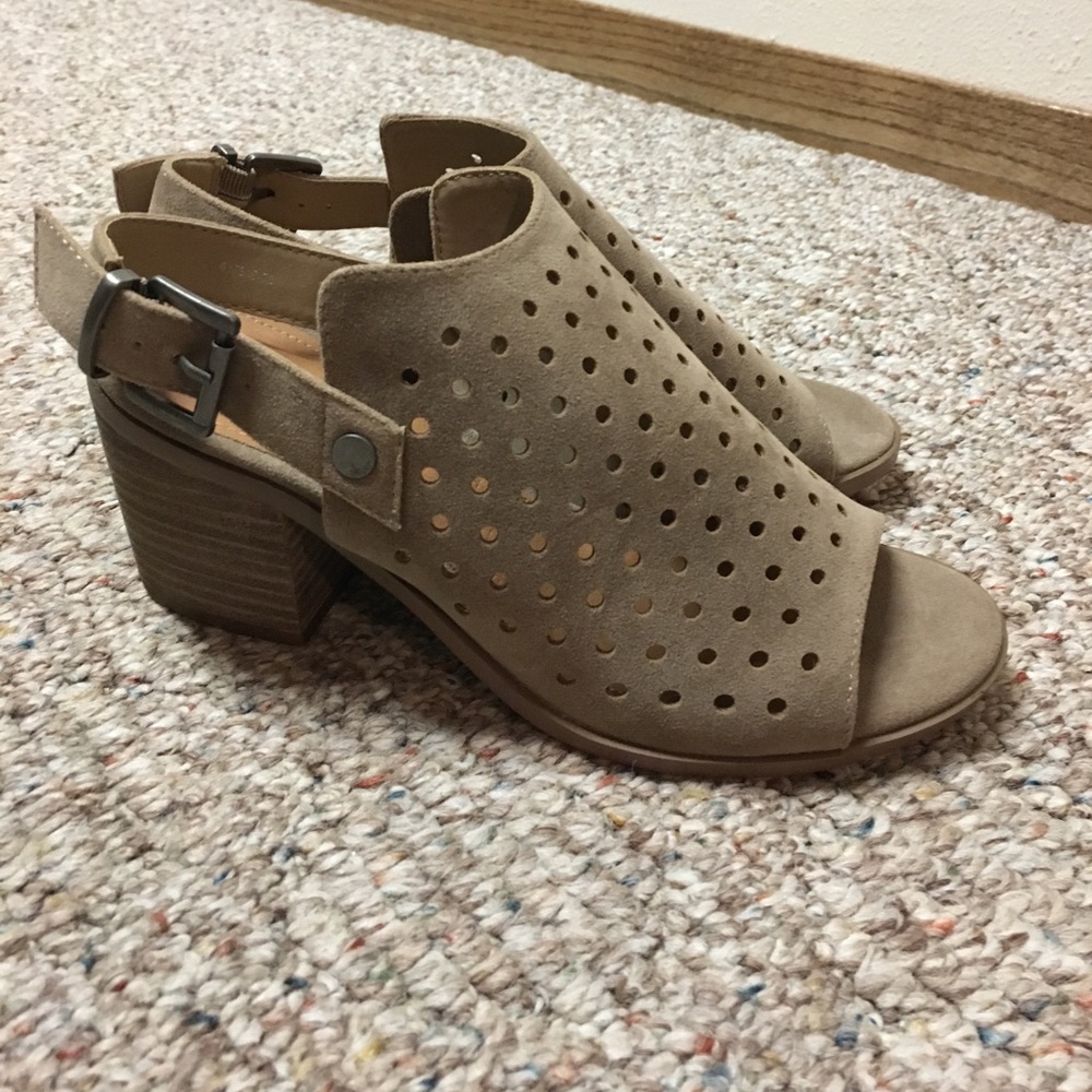 Tan Open Toed Booties