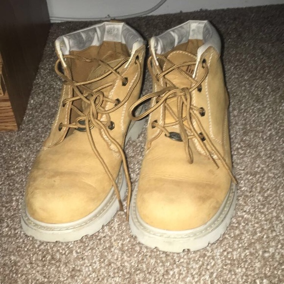 Timberlands - Picture 3 of 3