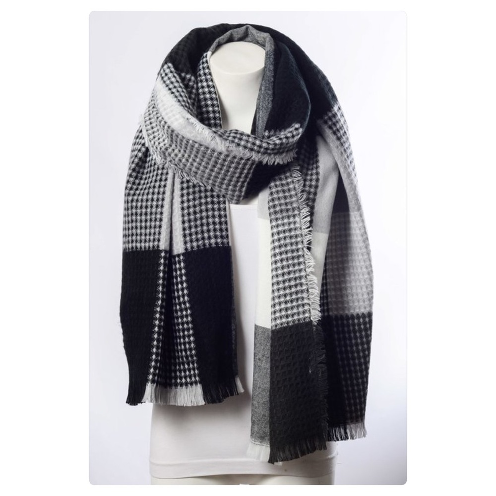 Last One😳😳Super Soft Blanket Scarf - Picture 3 of 4