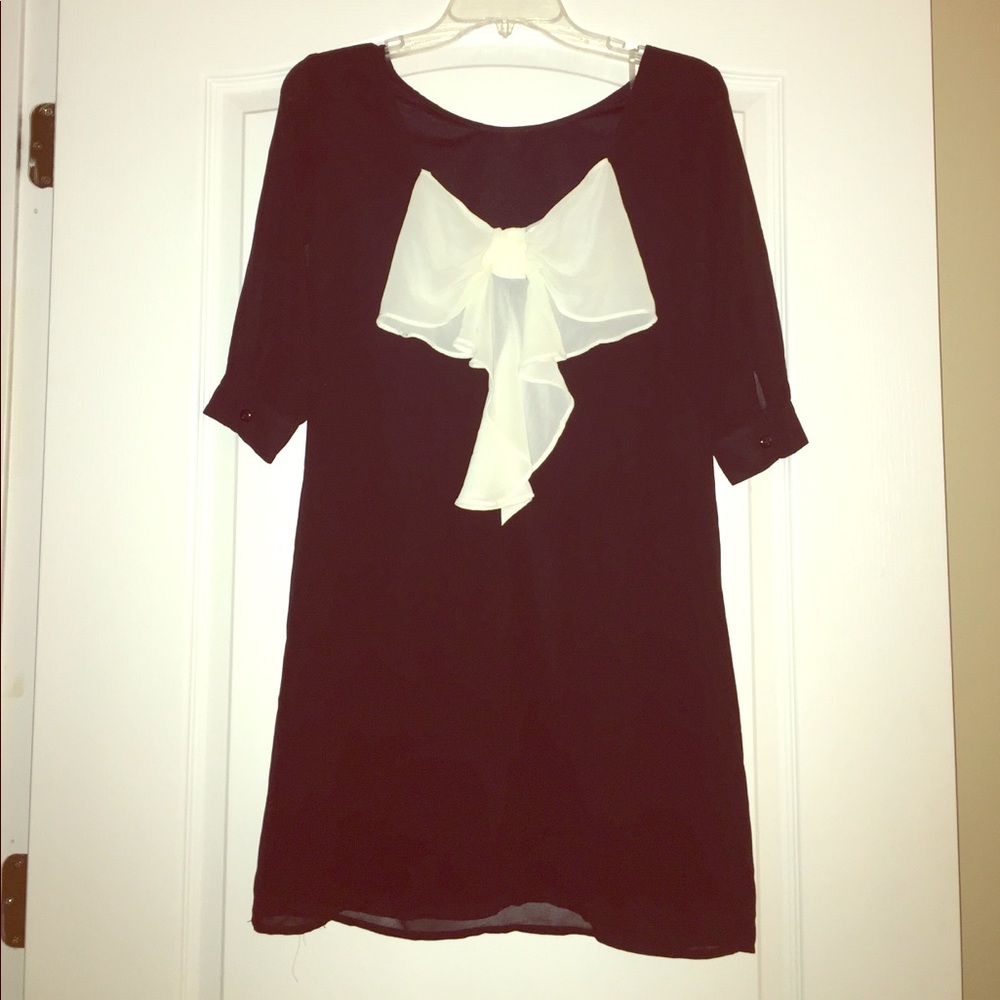 NWOT Juniors, Size XS, Black & White Bow Dress