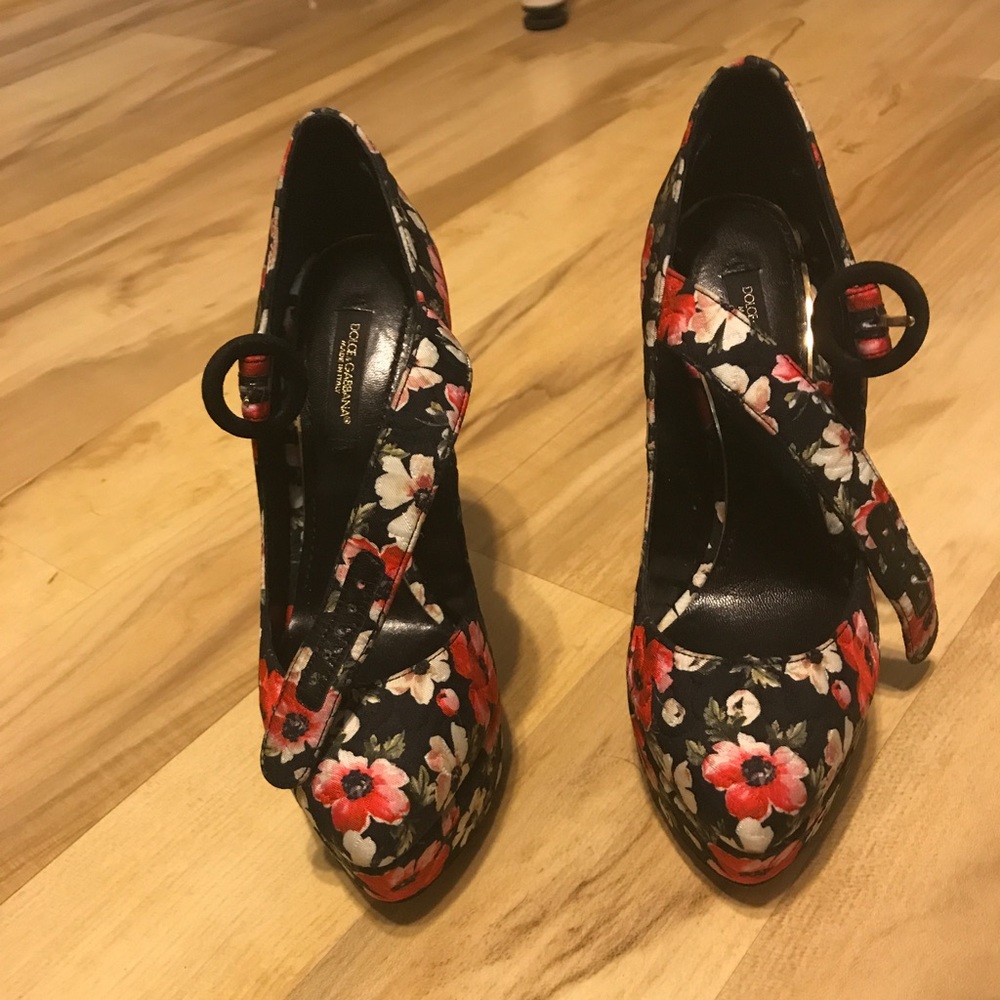 Dolce and gabbana floral heels