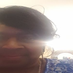 Meet your Posher, Lizzie