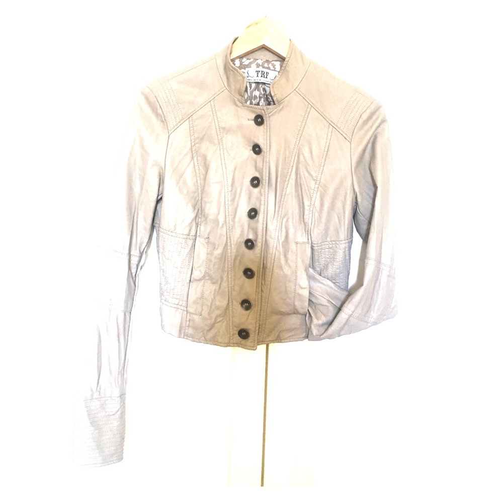 Button down crop jacket