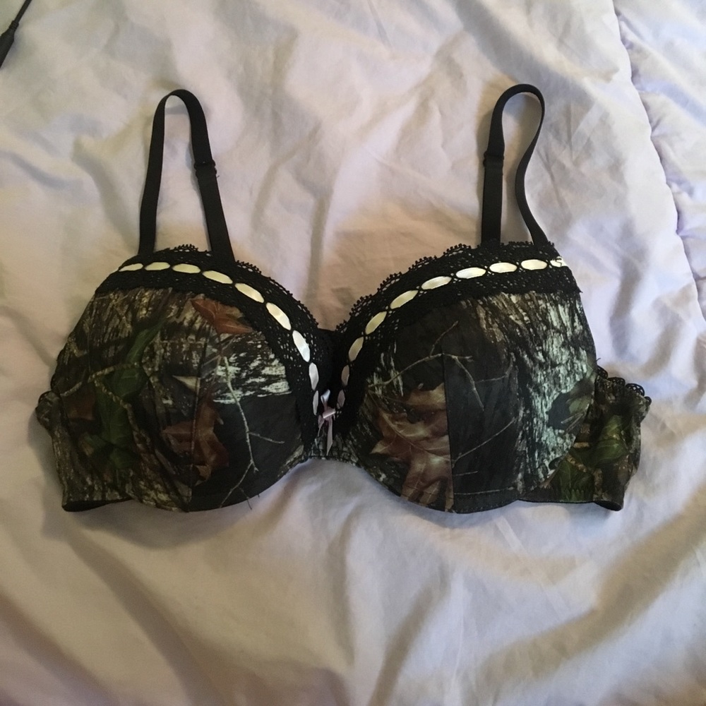 Women's 34b camo bra! NWOT