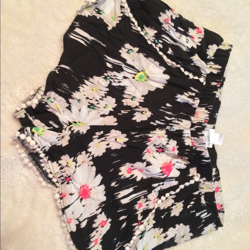 Flowy black & white children's xhilaration shorts