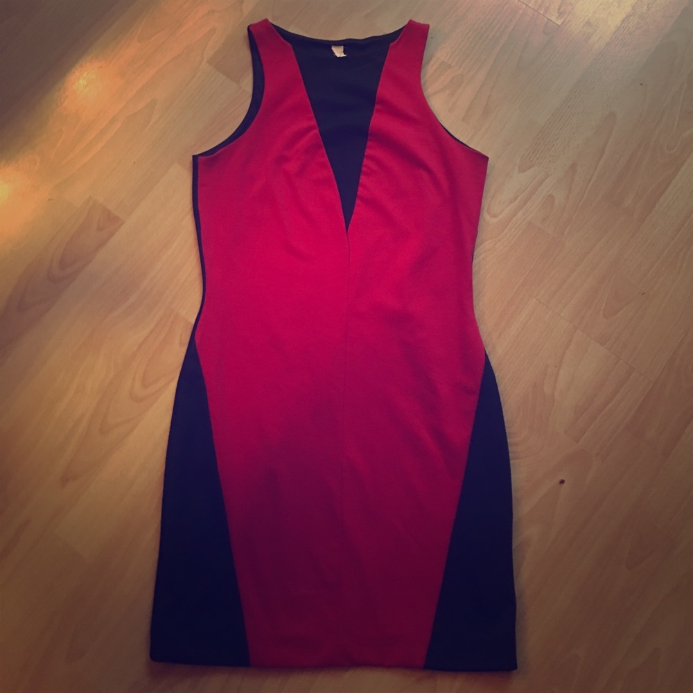 Black and red Wyatt body conscious dress