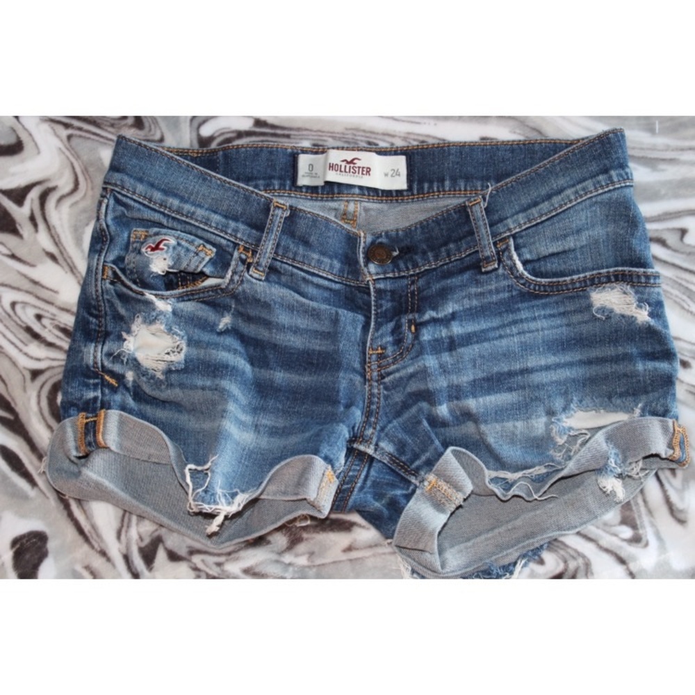 Hollister distressed shorts