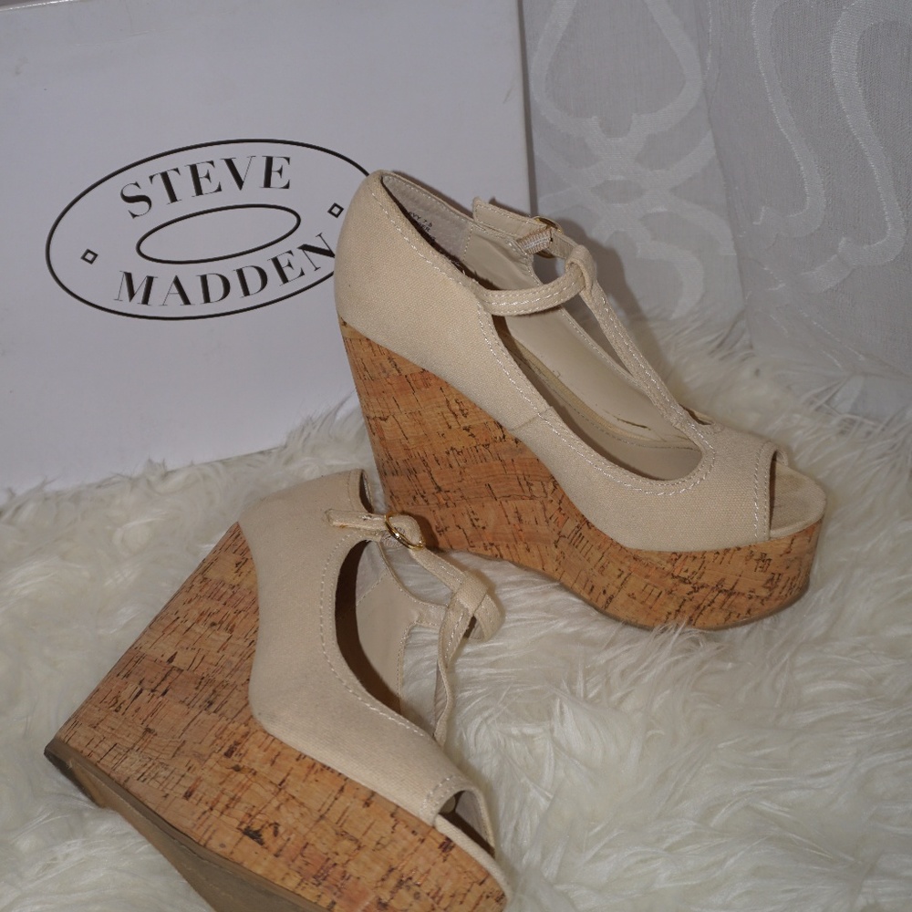 Steve Madden - Taupe T-Strap Wedge