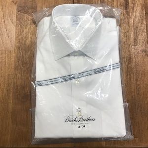 NWT Brooks Brothers Classic long sleeved button