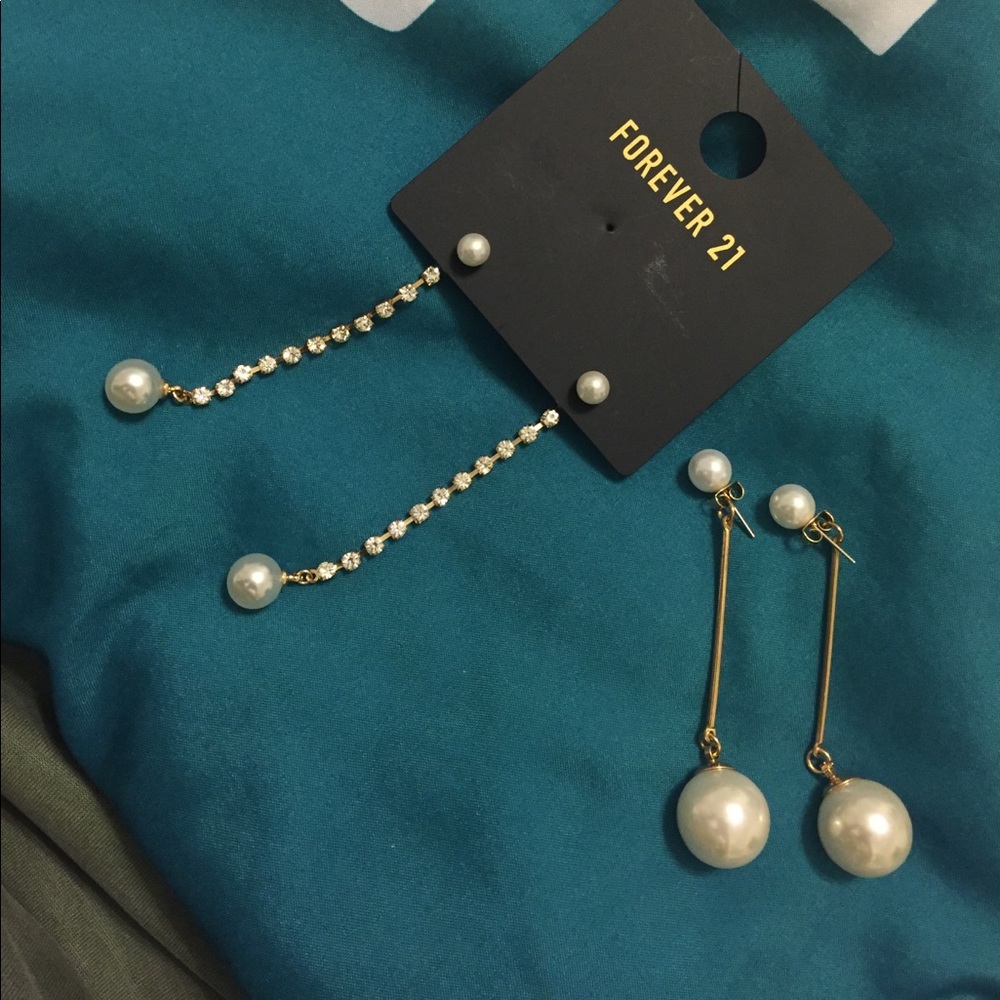 Set of pearl costume earrings