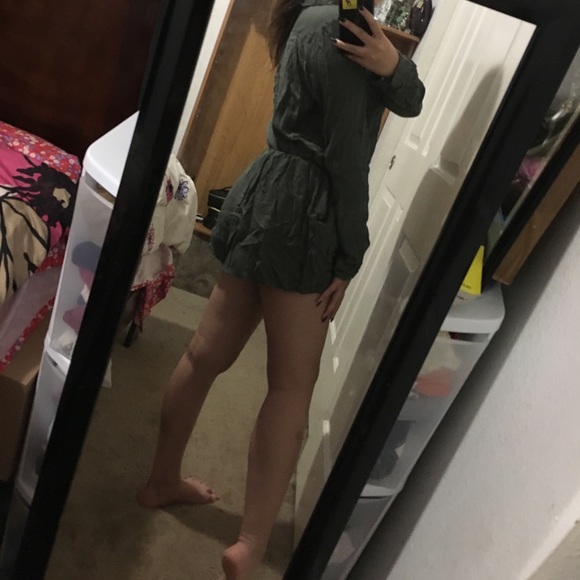 Olive green romper - Picture 2 of 2