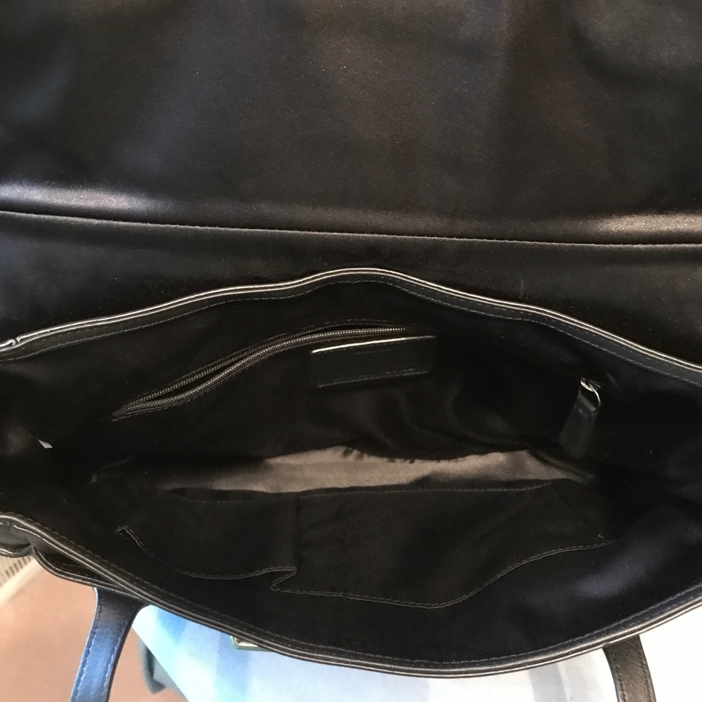 COACH Black “Taylor” Handbag/ Crossbody Perfect Condition - Picture 5 of 7