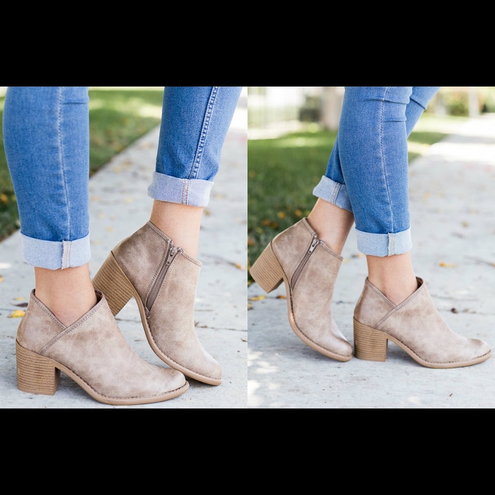 Taupe v-cut closed toe heel bootie - Picture 2 of 3