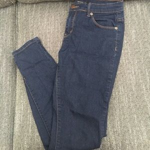 SOLD-->Forever 21 denim skinny jeans size 27