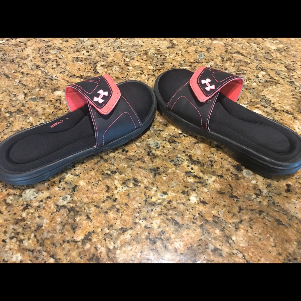 Under amour slides