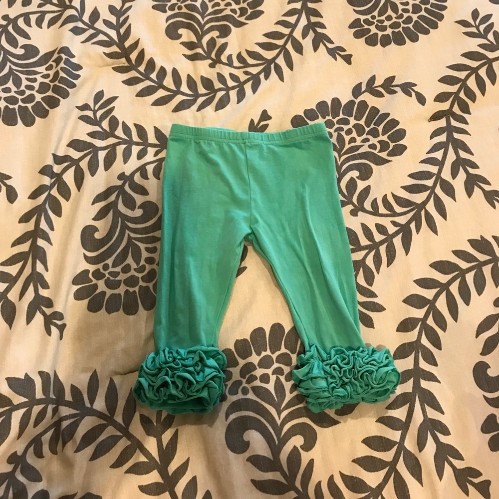 Ruffle Capris