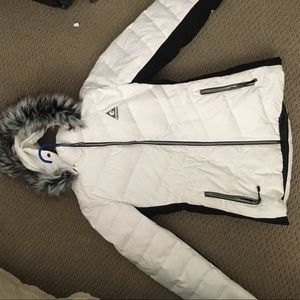 Gerry snow jacket with removable hood.