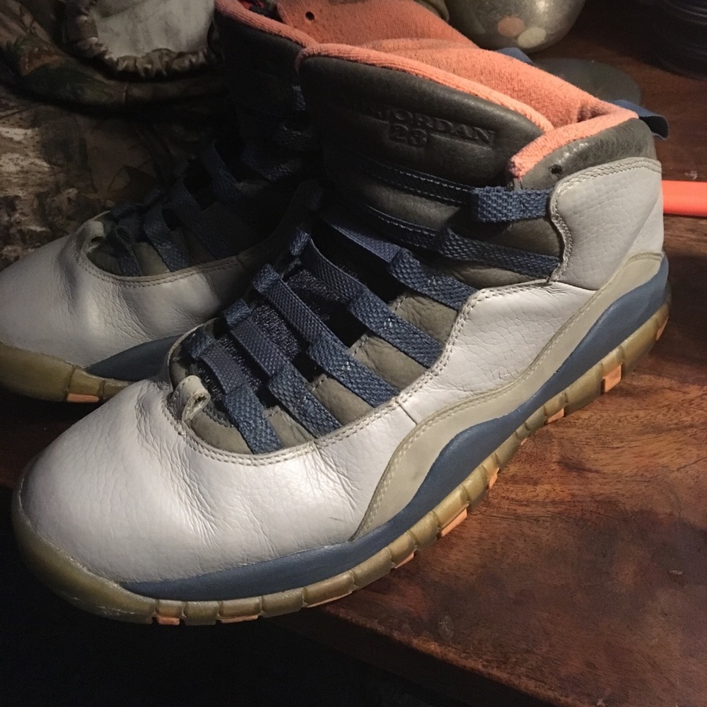 Bobcat 10s