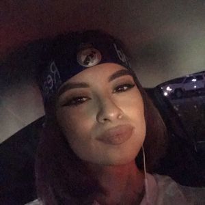 Meet your Posher, Yajaira