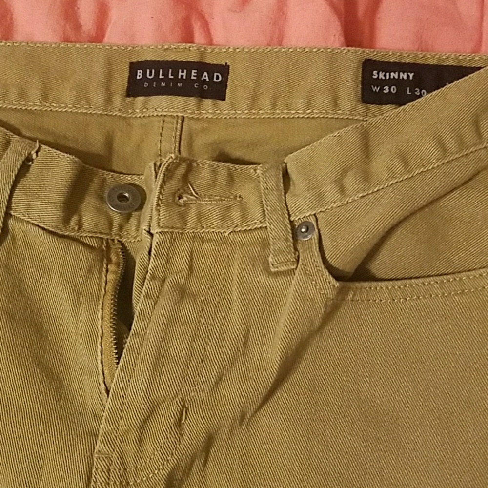 Men's khaki jeans