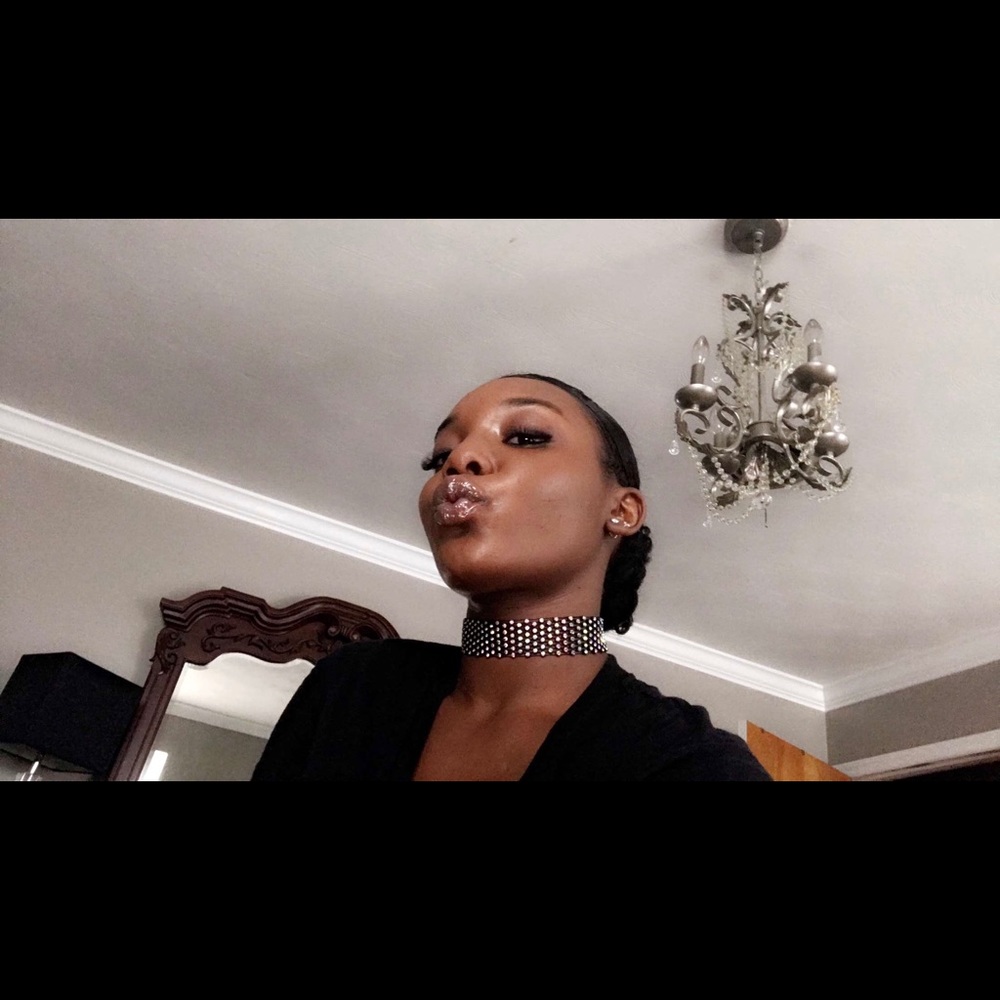 Meet your Posher, Logan