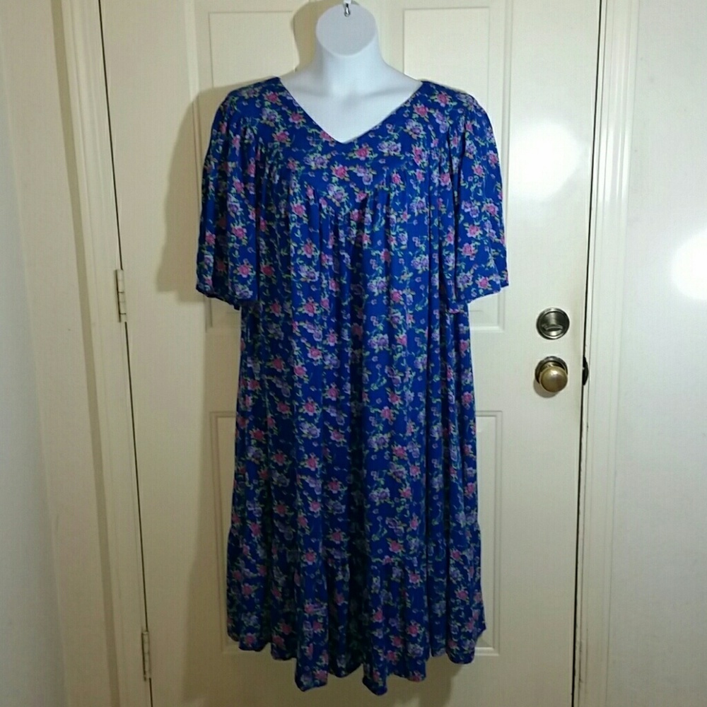 Beautiful peacock blue lounger or muumuu