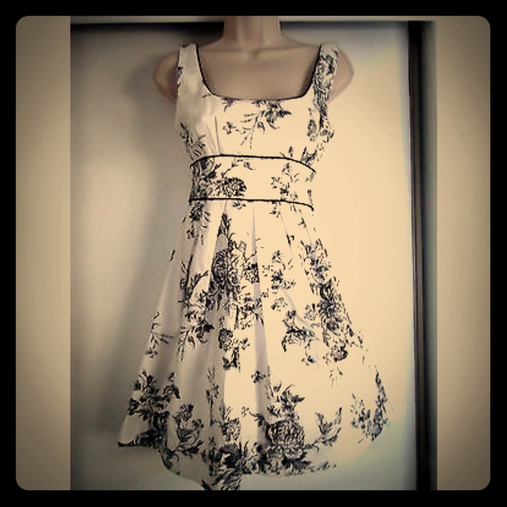👗🌹Gorgeous floral dress💋