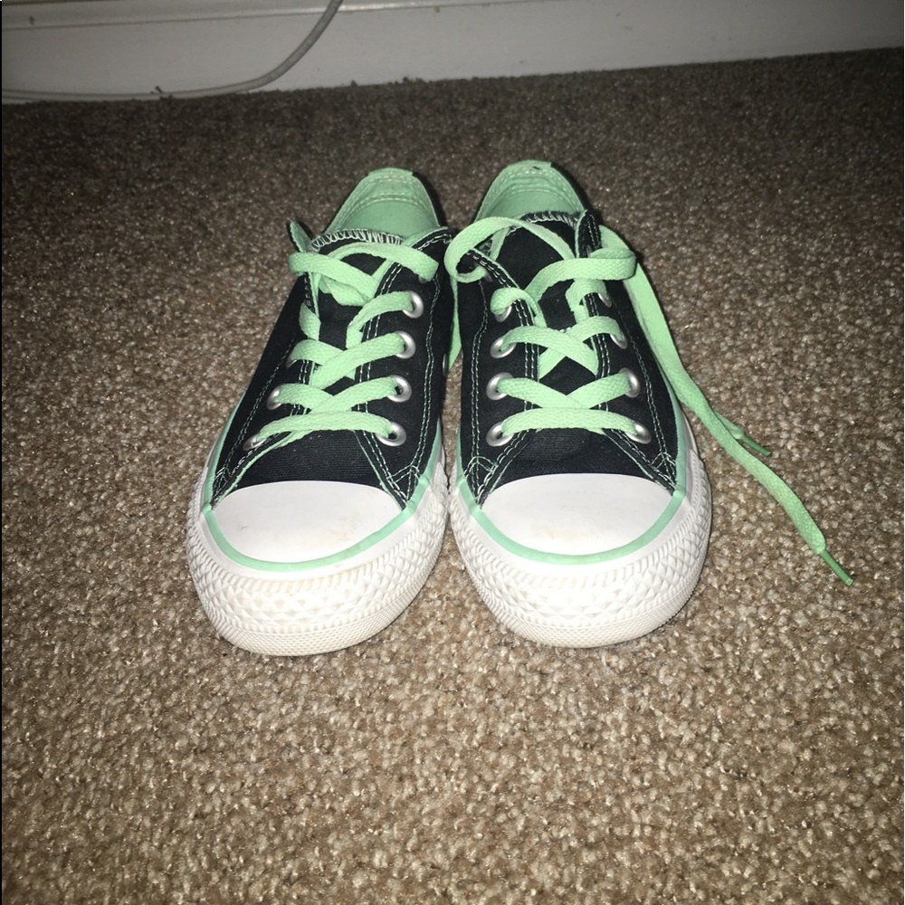 Converse - Picture 2 of 3