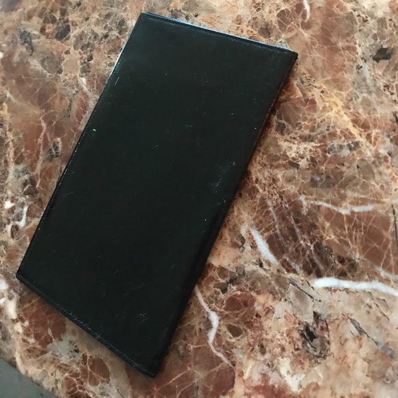 BLACK LEATHER PASSPORT WALLET - Picture 4 of 4