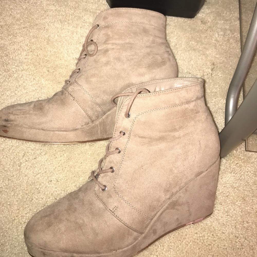 🌹brow heeled ankle booties🌹