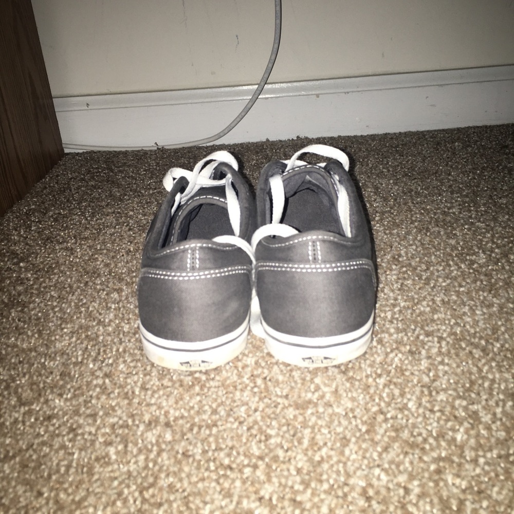 Vans - Picture 3 of 3