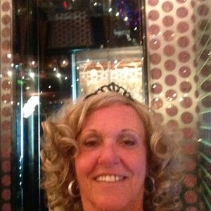 Meet your Posher, Marie