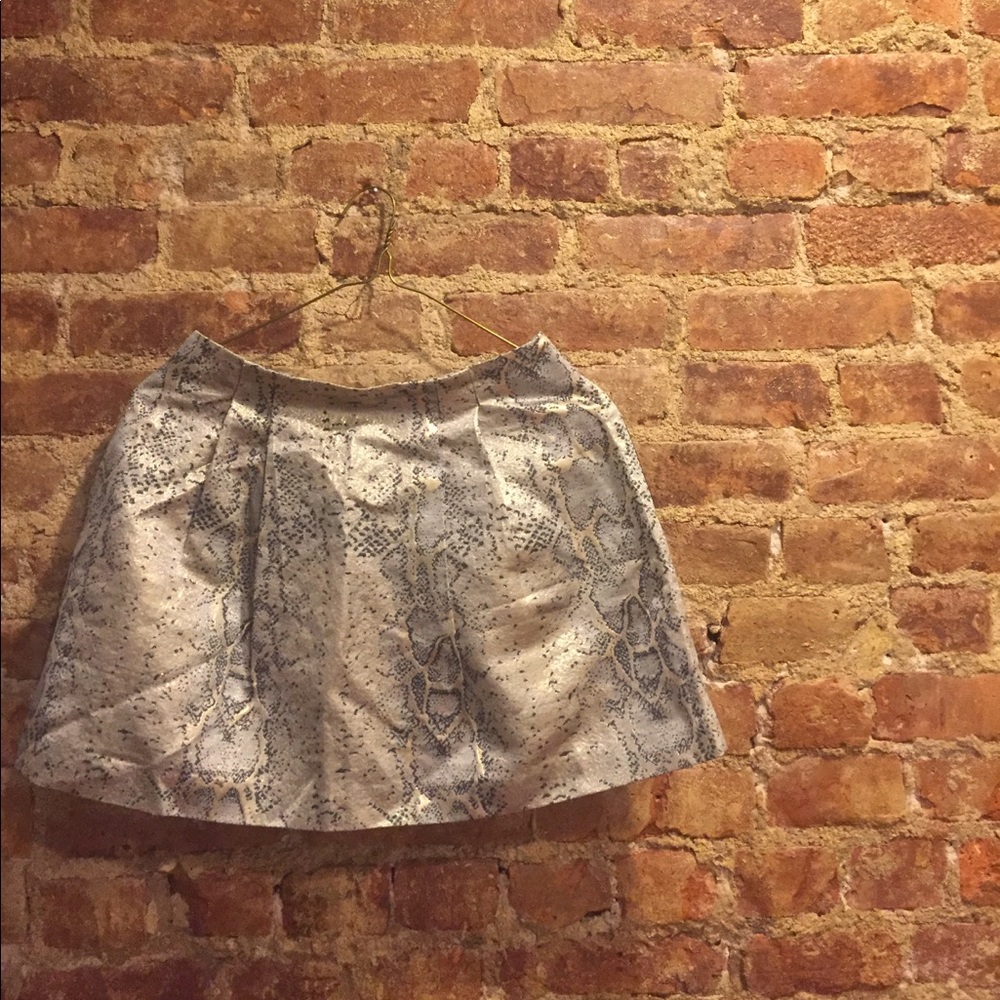 Jacquard Metallic Skirt with Zippers