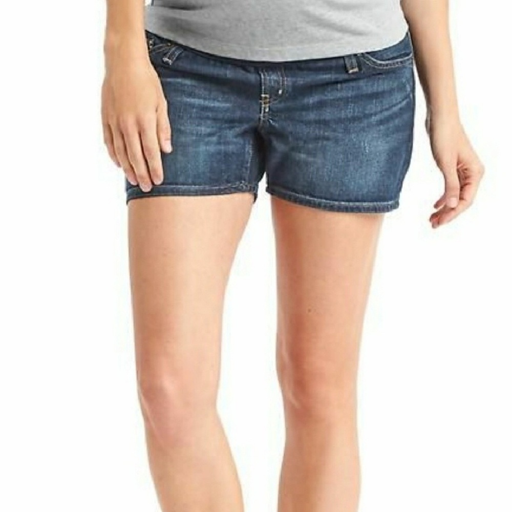 GAP maternity shorts