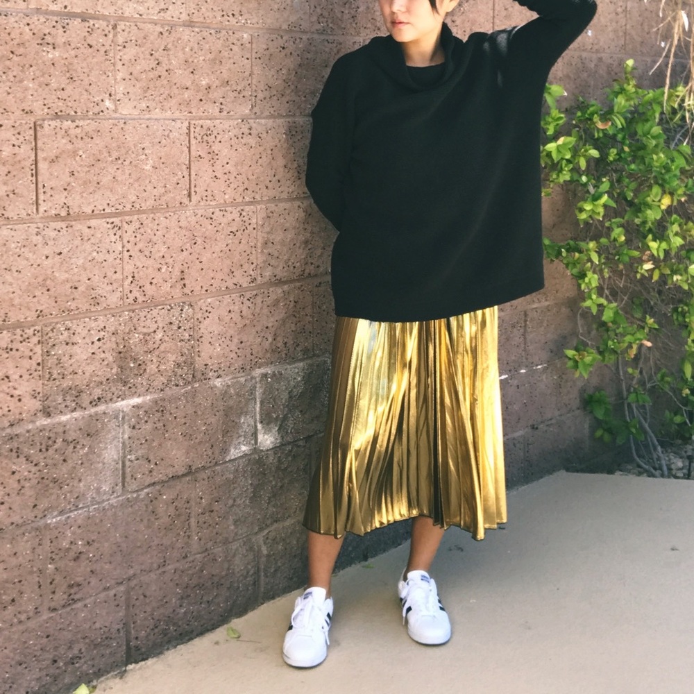 Gold Foil Pleated Midi Skirt - Picture 2 of 8
