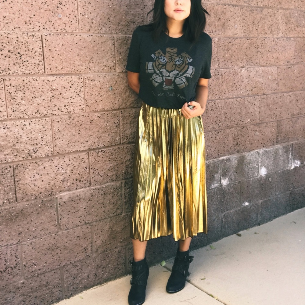Gold Foil Pleated Midi Skirt - Picture 3 of 8