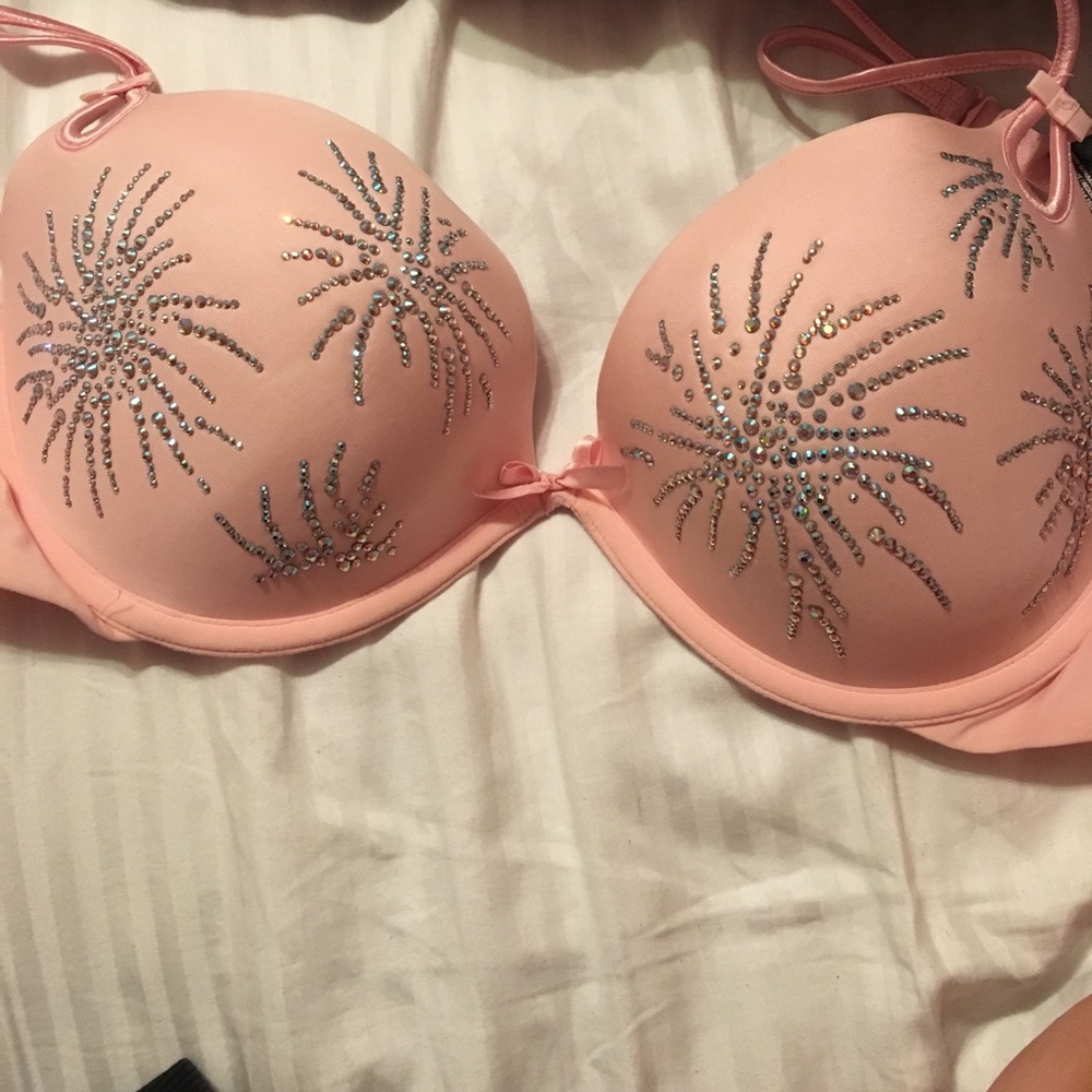 victoria secret 34dd bra