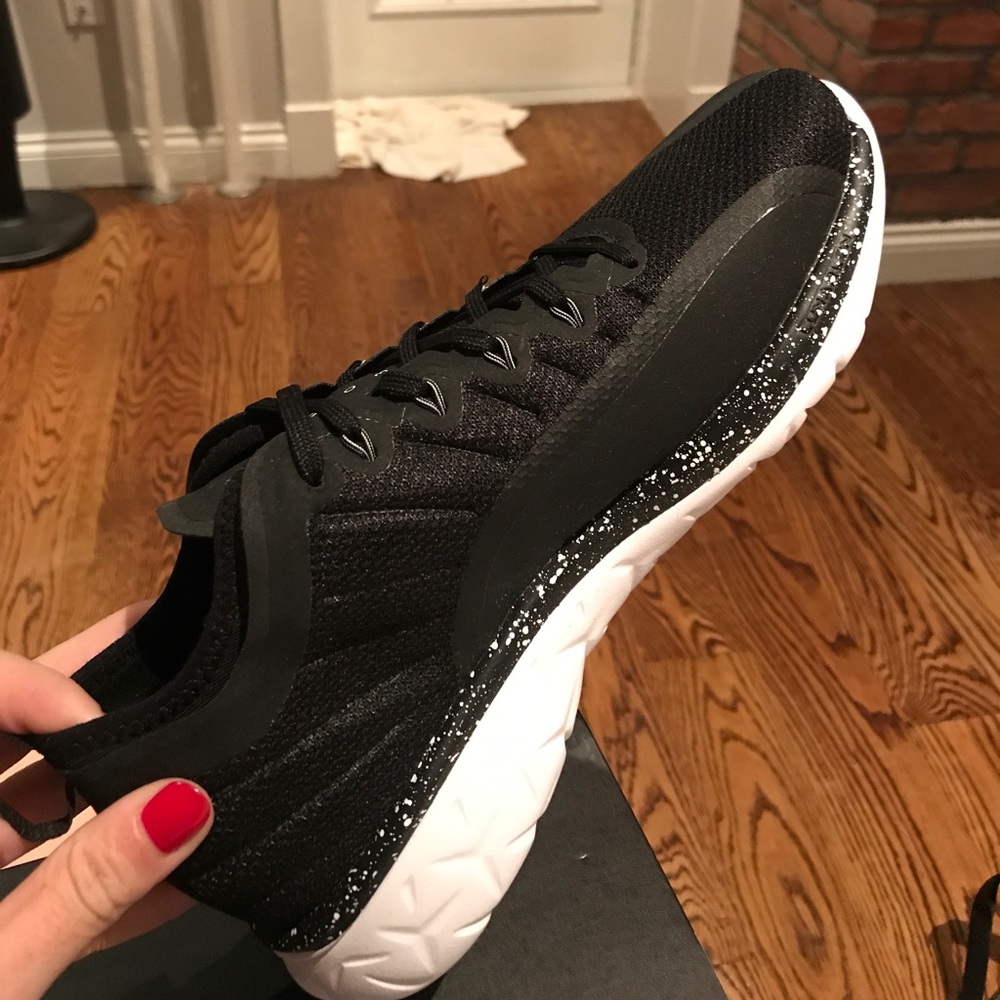 Brand new women's Jordan Tw03 sneaker