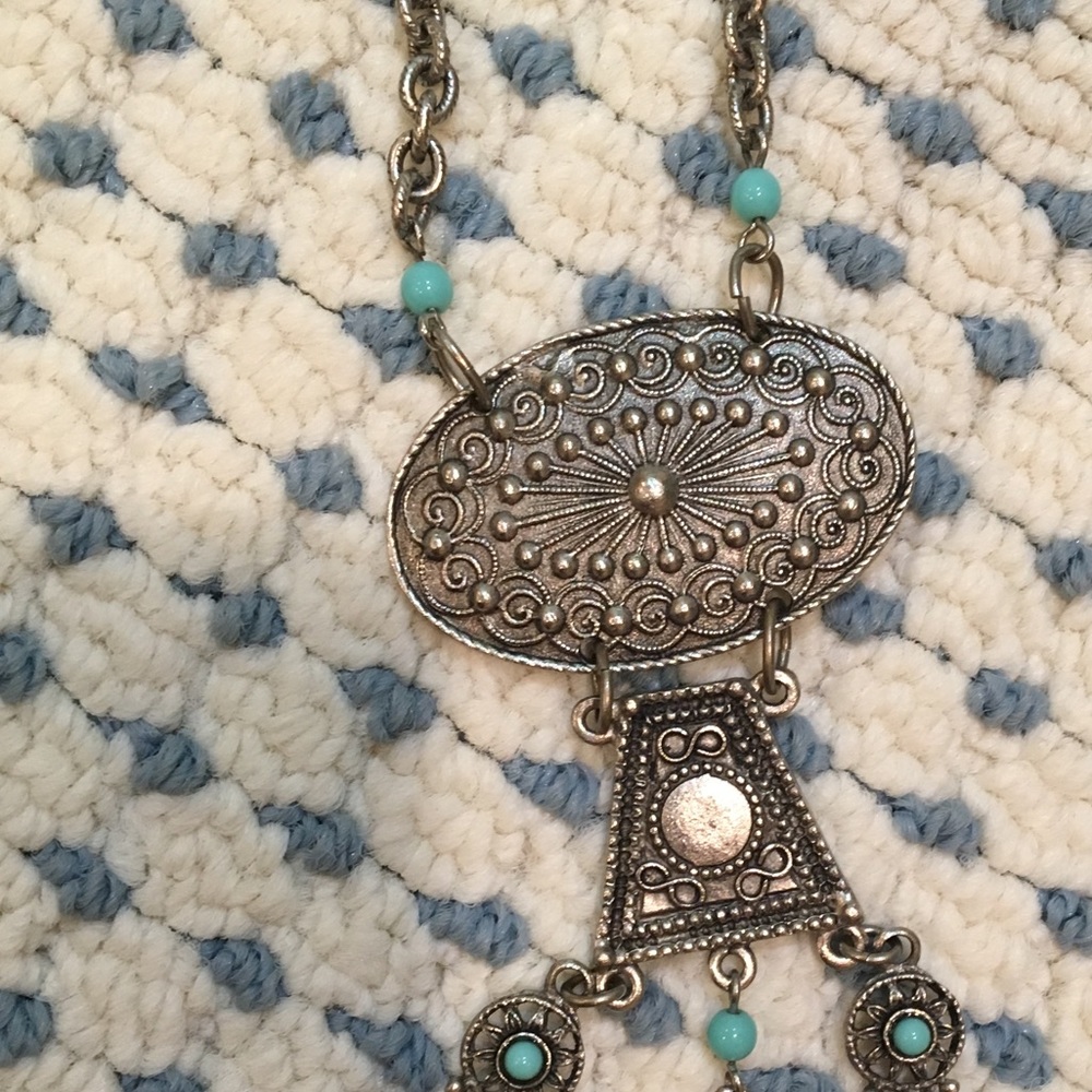 Long necklace!