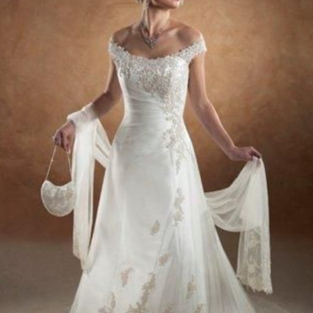 Wedding dress