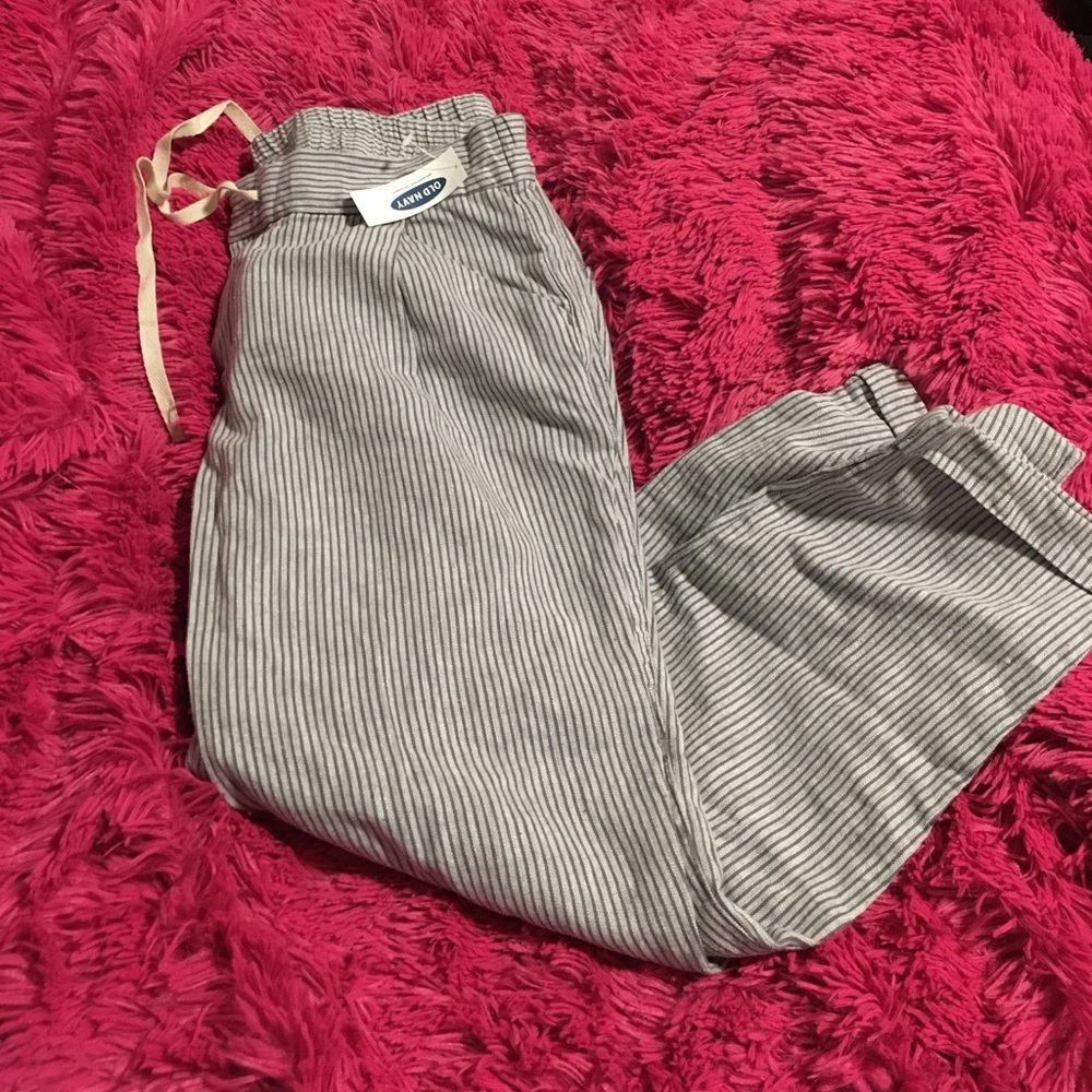Old Navy striped linen cropped pants