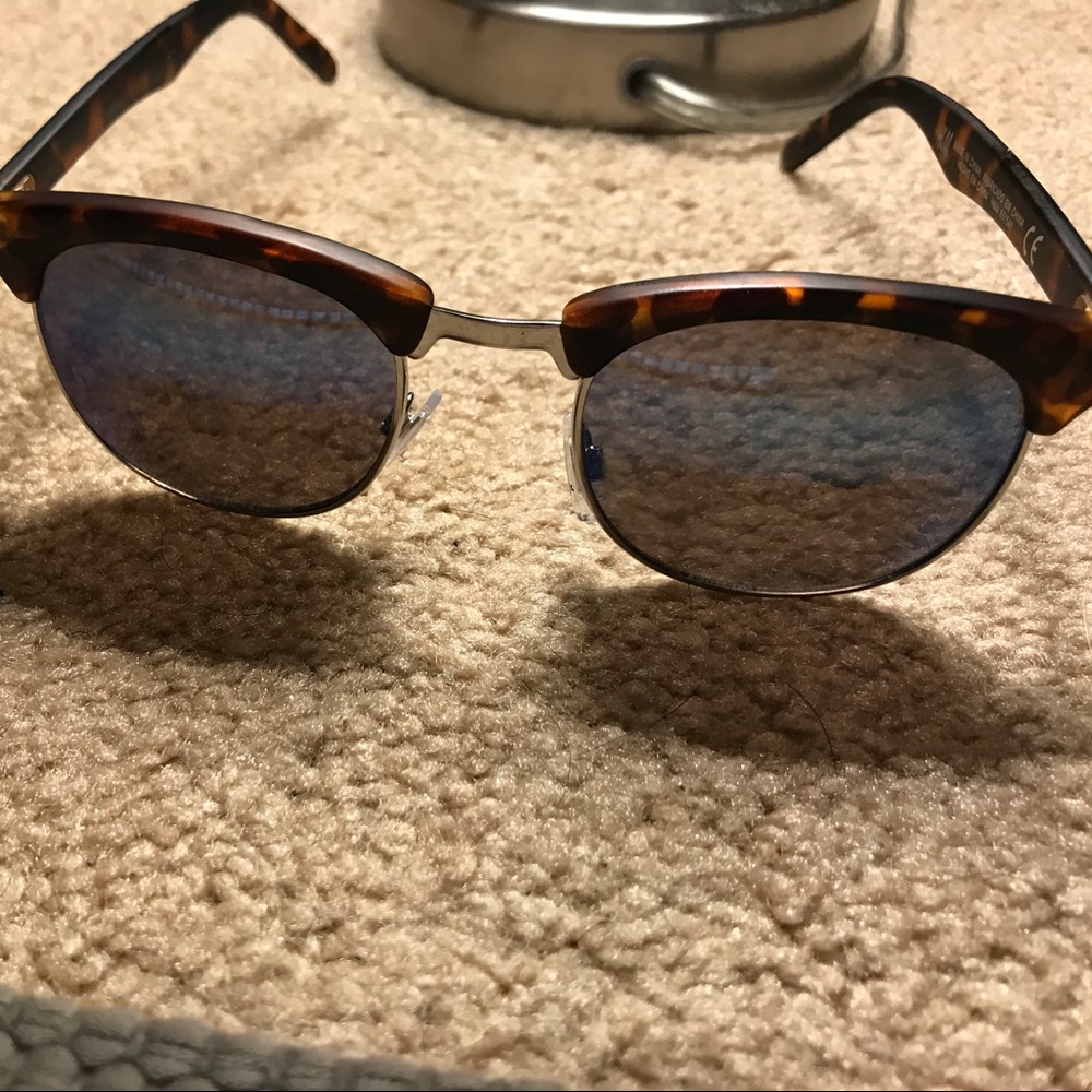 Club master style sunglasses