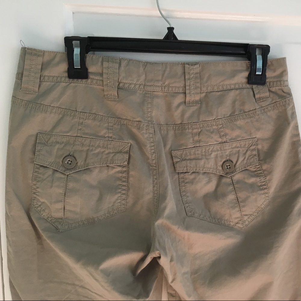 Bermudas - Picture 2 of 2