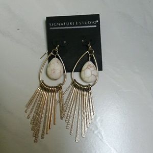 Pair of earrings